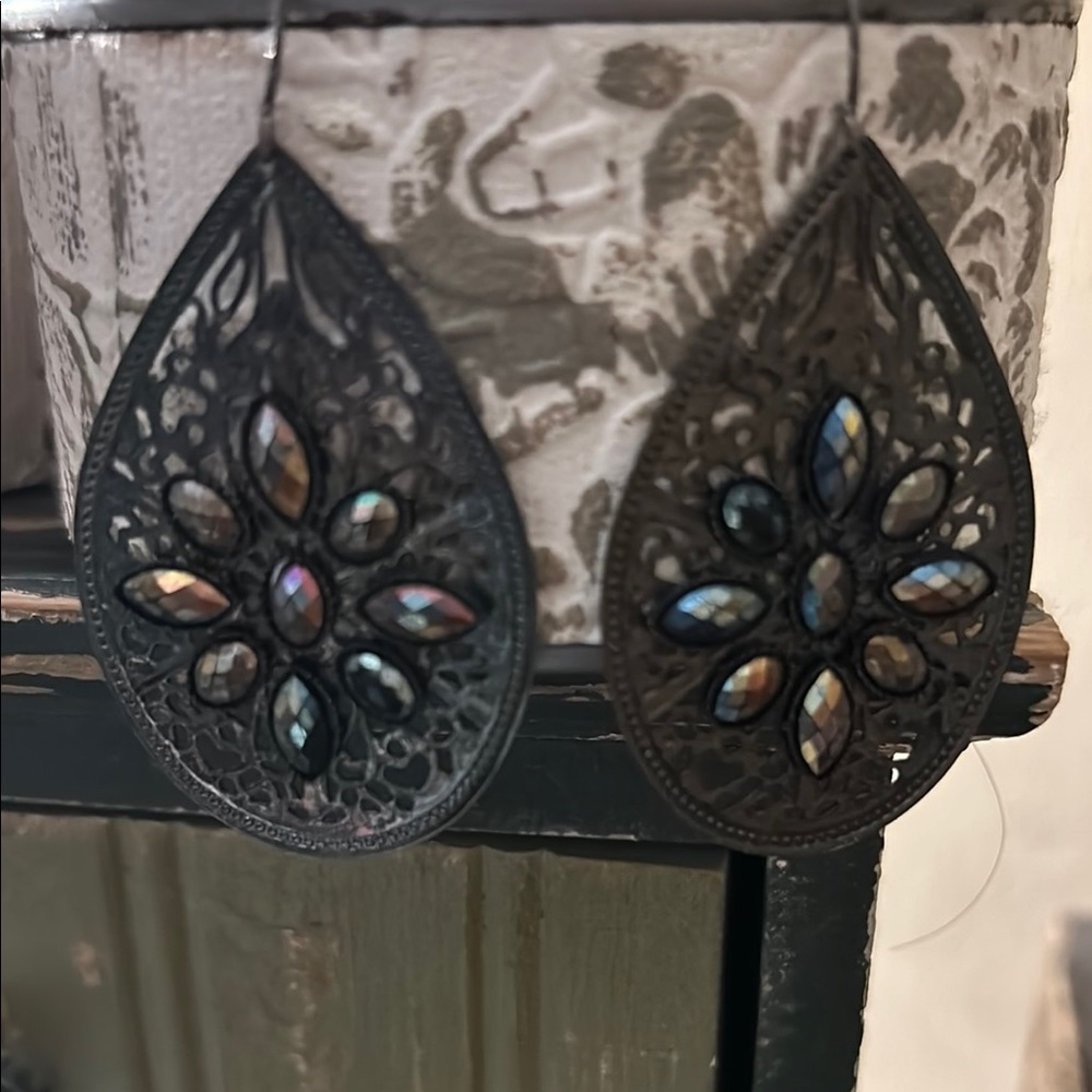 Intricate Teardrop Earrings with Iridescent Accents